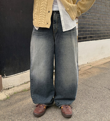 Genta cut wide denim pants